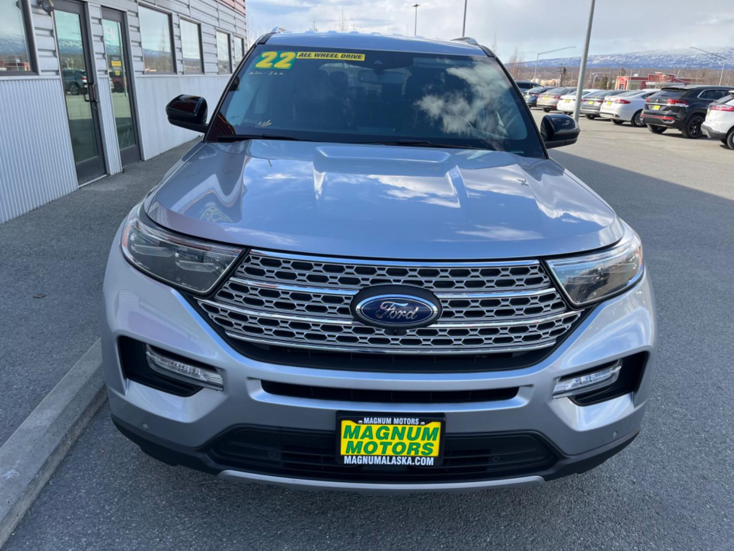 2022 Silver /Black Ford Explorer (1FMSK8FH4NG) , located at 1960 Industrial Drive, Wasilla, 99654, (907) 274-2277, 61.573475, -149.400146 - Photo#5